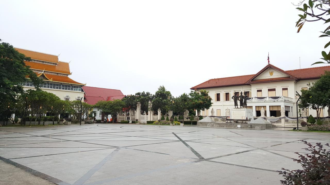The Commonroom Cnx Chiang Mai Exterior photo