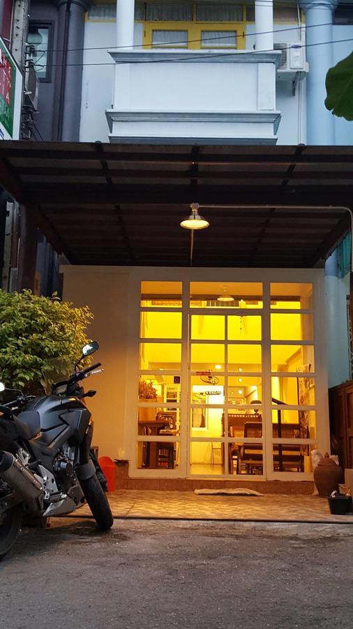 The Commonroom Cnx Chiang Mai Exterior photo