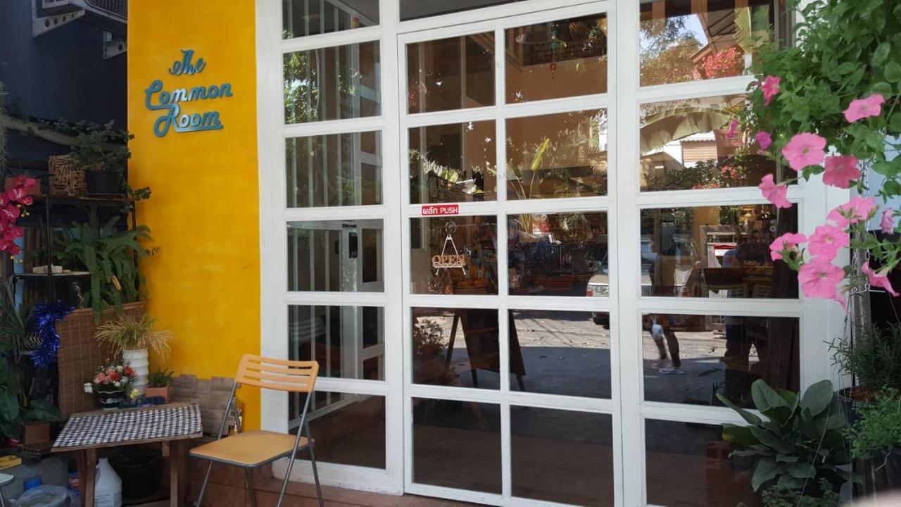 The Commonroom Cnx Chiang Mai Exterior photo